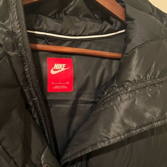 WOMEN'S NIKE SPORTSWEAR HOODED CLASSIC PUFFER JACKET sz-S, NWOT - Picture 4 of 4